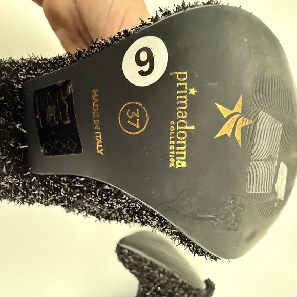 6 /37 Tapered Heel Bootie - Picture 5 of 7